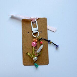 Handmade Floral Beaded Keychain